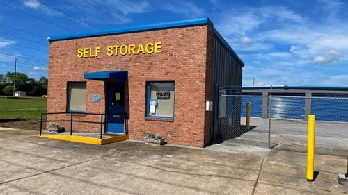 Centerville Self Storage - Houston Lake - Photo 1