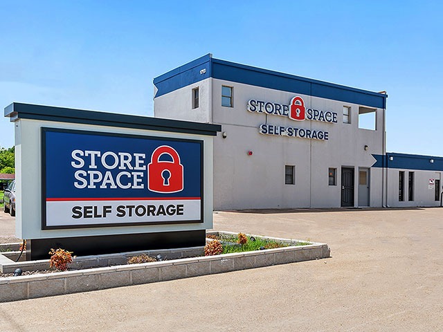 Store Space Self Storage at 1713 S Hampton Rd