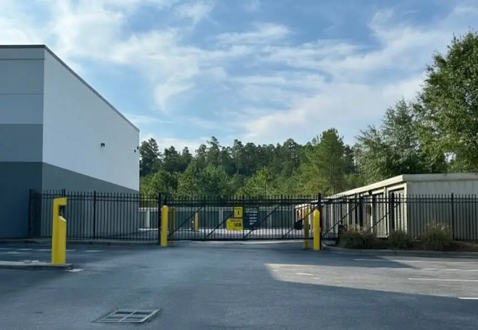 Store Space Self Storage - Photo 2