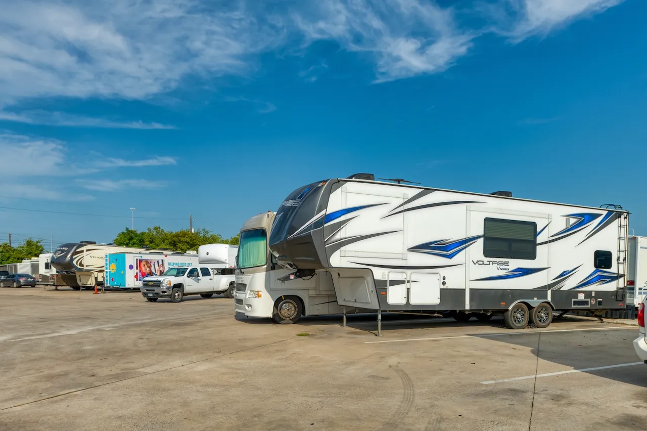 Mayes RV & Boat Storage - Photo 4