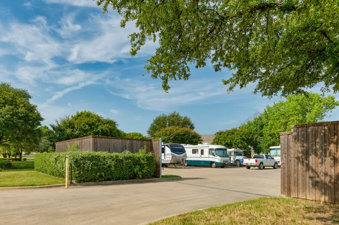 Mayes RV & Boat Storage - Photo 2