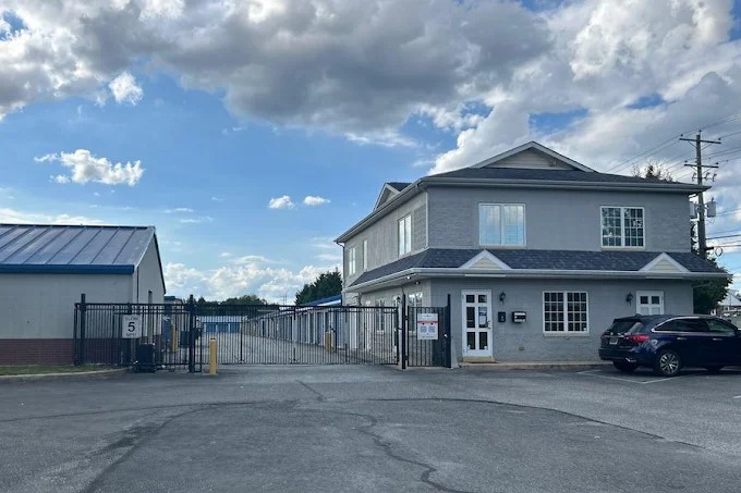 Store Space Self Storage - Photo 1