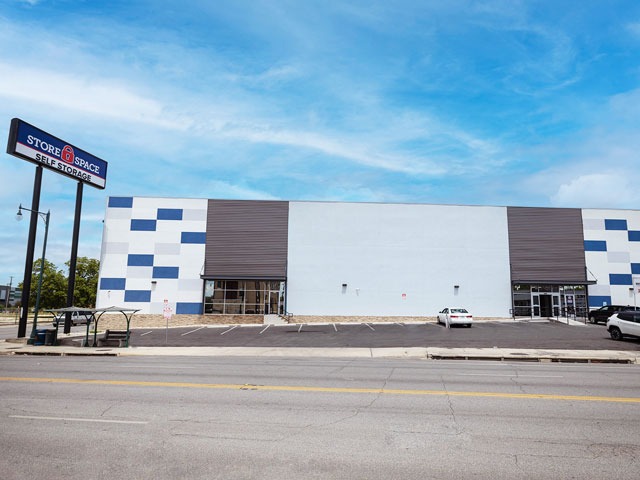 Store Space Self Storage at 1301 E Commerce St