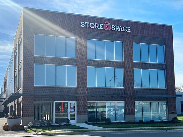 Store Space Self Storage at 147 W Carmel Dr